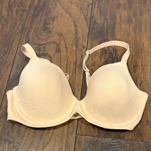 **$1 with purchase of a regular priced item** Bali  Smooth Underwire Bra NWOT